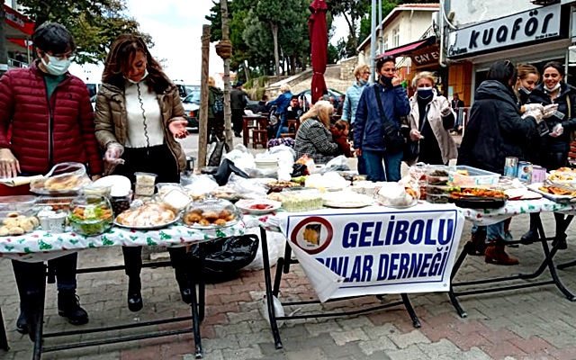 Gelibolu Kadınlar Derneği Kermesi Yapıldı