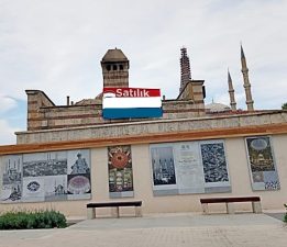 600 Yıllık Tarihi Hamam Satışa Çıkarıldı