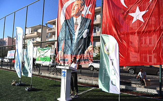 İzmir’in Dağlarında Çiçekler Yine Açsın