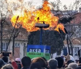 AK Parti İlçe Başkanlığı’ndan Doğal Gaz Paylaşımı