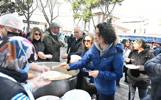 Çanakkale Belediyesi’nden Pilav Hayrı