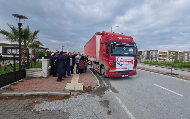 Deprem Bölgesi İle Dayanışma Devam Ediyor