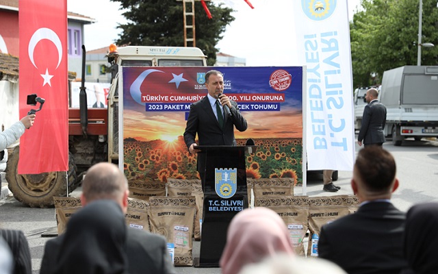 Üreticilere 7 Milyon Liralık Ayçiçek Tohumu Desteği