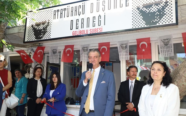 Atatürkçü Düşünce Derneği Yeni Binasına Taşındı