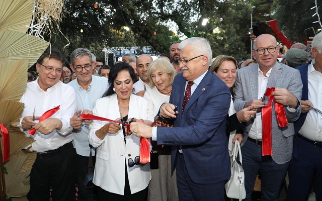 “Bin Yıllık Tarihten Bin Yıllık Kitaba” Fuarı Açıldı