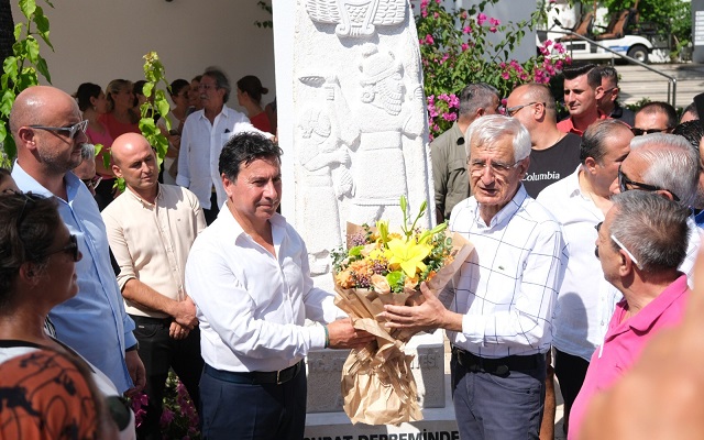 Hatay Arsuz Dostluk Anıtı Açıldı