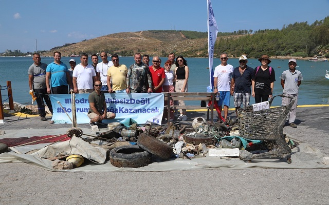 Denizden 2 Bin 283 Kilogram Atık Çıktı