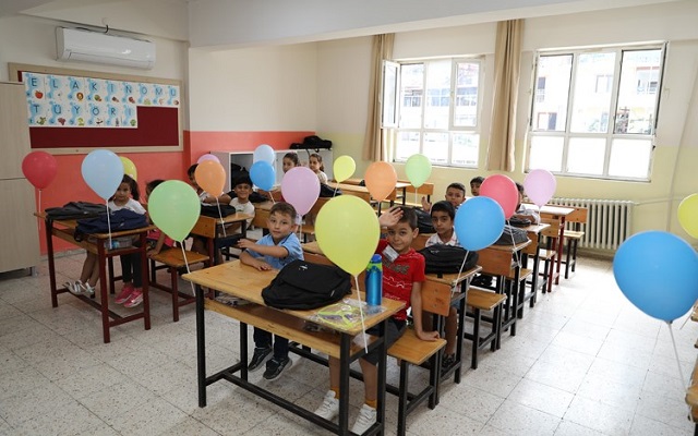 Hataylı Depremzede Öğrencilere Destek