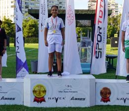 Gelibolulu Okçu Nisanur Yıldırım Türkiye Şampiyonu