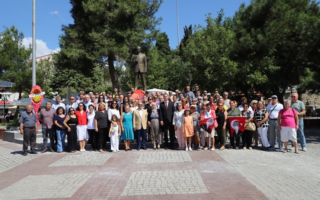 Yaşasın Cumhuriyet Yaşasın Atatürk Devrimleri