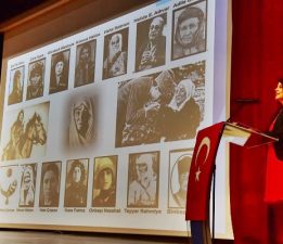 “Çanakkale Savaşlarında Türk Kadını” Paneli Yapıldı