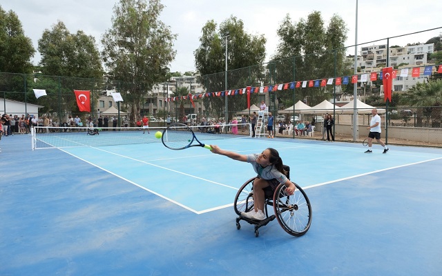 Tekerlekli Sandalye 100. Yıl Tenis Turnuvası