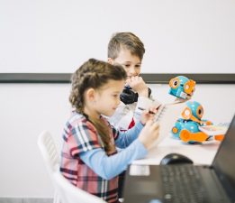 Yapay Zeka Teknolojisi Çocuklarımızı Geleceğe Hazırlıyor