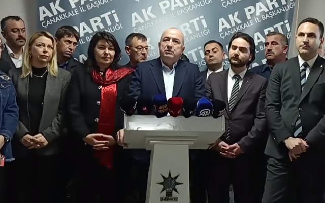 AK Parti Adayı İskenderoğlu Basın Açıklaması Yaptı