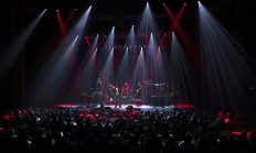 Mabel Matiz’in Londra Çıkartması