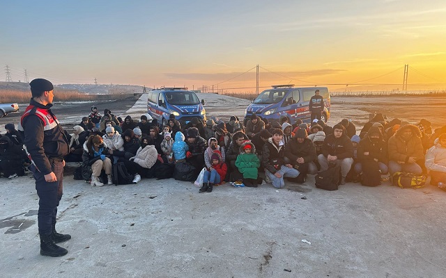 Sütlüce Köyü’nde Göçmen Kaçakçılığı Operasyonu