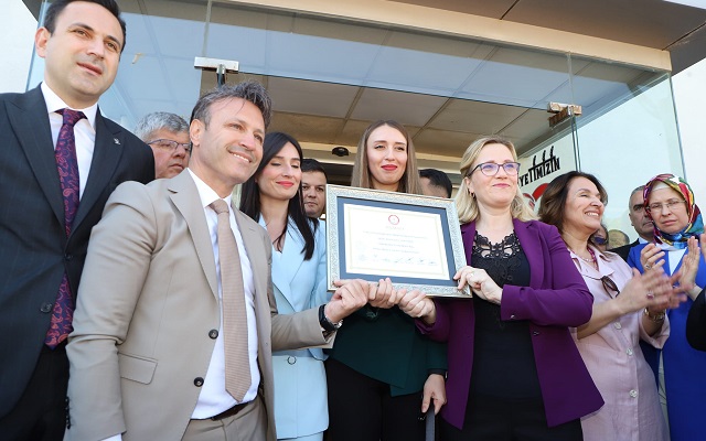 Soyuak Mazbatasını Alarak Görevine Başladı