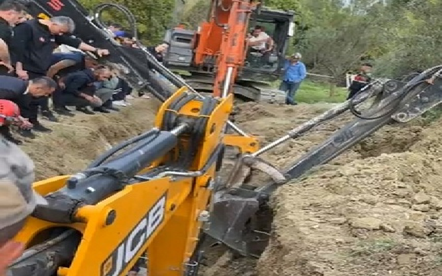 Lapseki’de İşçiler Göçük Altında Kaldı