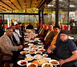 Bulgaristanlı Konuklar Van Kahvaltısına Hayran Kaldı