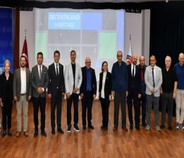 ÇOMÜ’de “Metaverse ve Yapay Zeka” Söyleşisi Yapıldı