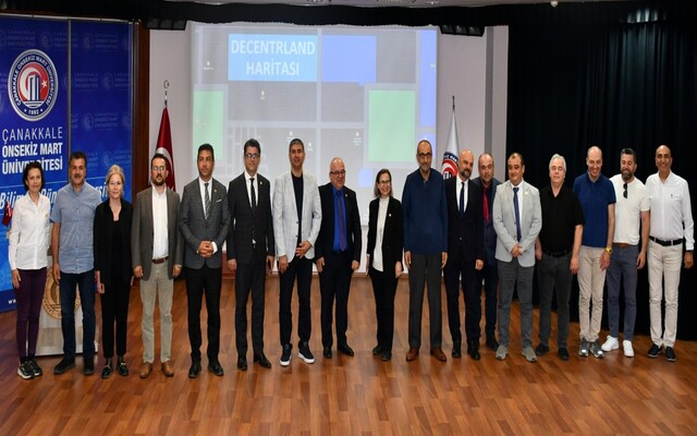 ÇOMÜ’de “Metaverse ve Yapay Zeka” Söyleşisi Yapıldı