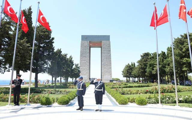 Şehitler Abidesi’nde Tören Düzenlendi