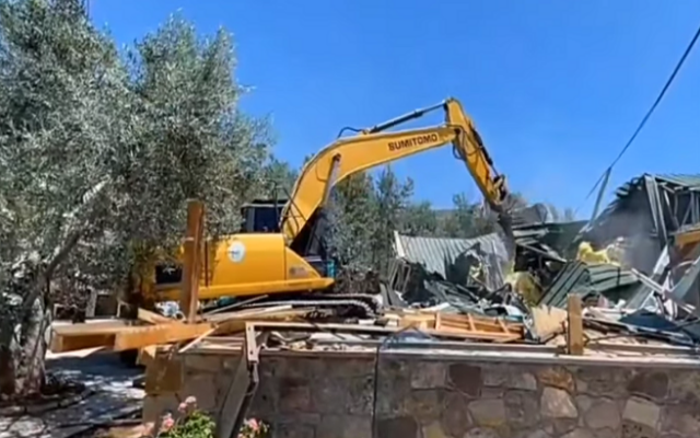 Çanakkale’de 21 Kaçak Yapı Daha Yıkıldı
