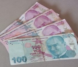 En Düşük Emekli Maaşına 2 Bin 412 Lira Artış Yapıldı