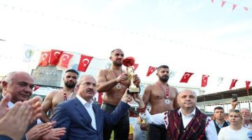 Tarihi Çardak Yağlı Pehlivan Güreşleri Yapıldı