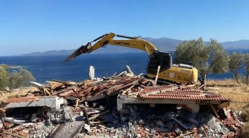 Gelibolu’da 9 Kaçak Yapı Yıkıldı