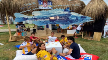 Çeşme’nin Mavisinde D&R ile Kültür Rüzgarı