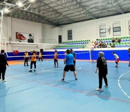 Öğretmenler Günü Coşkusu Voleybol Sahasına Taşındı