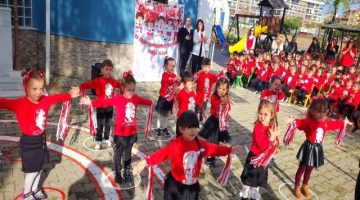 Gelibolu’da Cumhuriyet Coşkusu Okullarda Yaşandı