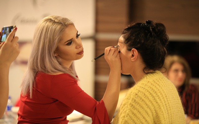 Alopesi Olan Çocuklarda Kaş Uygulaması