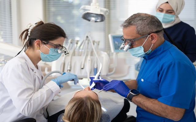 Diş Sağlığında Önemsemediğimiz Küçük Sinyaller