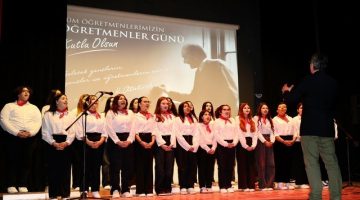 Geleceği Şekillendiren Öğretmenlerin Günü Kutlandı