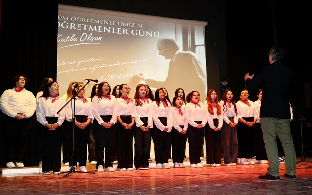 Geleceği Şekillendiren Öğretmenlerin Günü Kutlandı