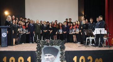 Gelibolu’da 10 Kasım Atatürk’ü Anma Programı Büyük İlgi Gördü
