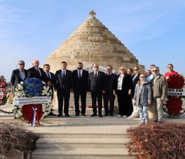 Gelibolu Beyaz Rus Anıtı’nda 105. Yıl Anma Töreni Yapıldı