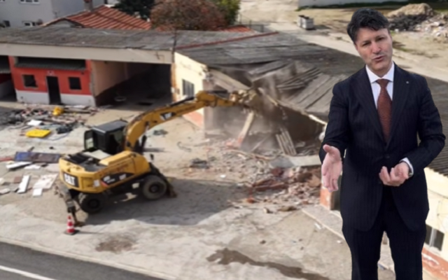 Atıl İtfaiye Binası Yıkılıyor, Yerine ‘Sosyal Market’ Kuruluyor!