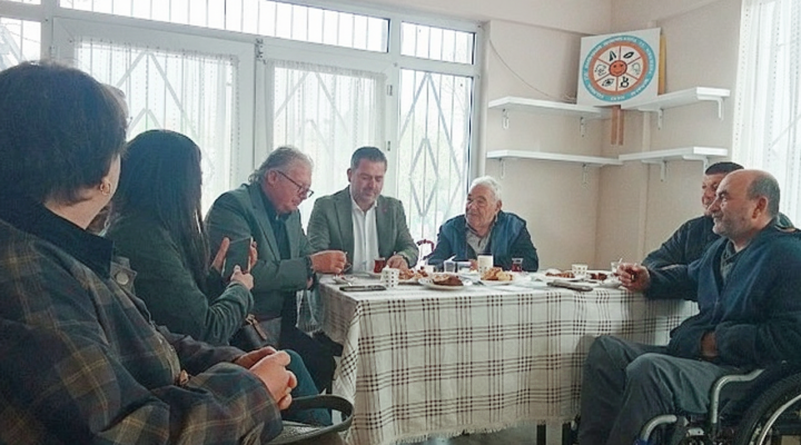 CHP Gelibolu, Engelliler Derneği’ni Ziyaret Ederek Ses Olmaya Söz Verdi