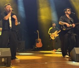 İkilem, İstanbul’da Gençlere Müzik Dolu Bir Gece Yaşattı