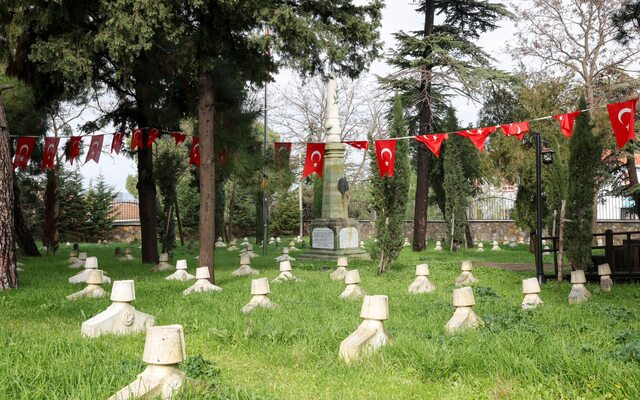 Biga Şehitliği’nde Gurur Günü