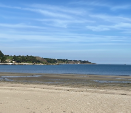 Hamzakoy’da Deniz Metrelerce Çekildi