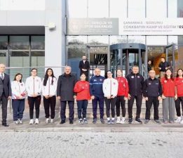 U19 Genç Kadın Boks Milli Takımı’na Moral Ziyareti