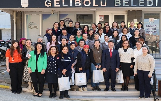 Belediye Hizmetlerine Kadın Eli Değiyor