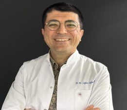 Geçmeyen Baş Ağrısının Nedeni Diş Sıkma Olabilir