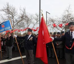 Çanakkale Deniz Zaferi’nin 111. Yılında Altın Madalya Şanlı Bayrağımızda