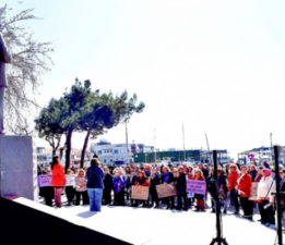 Gelibolu’da Kadınlardan Güçlü Yürüyüş: “Kadınız, Varız, Buradayız!”