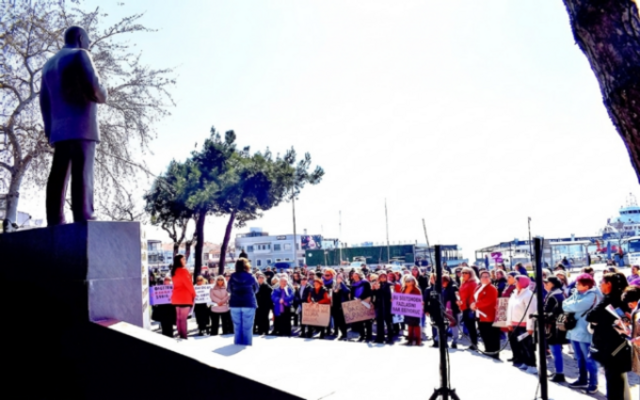 Gelibolu’da Kadınlardan Güçlü Yürüyüş: “Kadınız, Varız, Buradayız!”